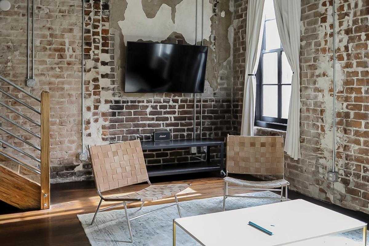 The Grant By Black Swan Savannah Room photo